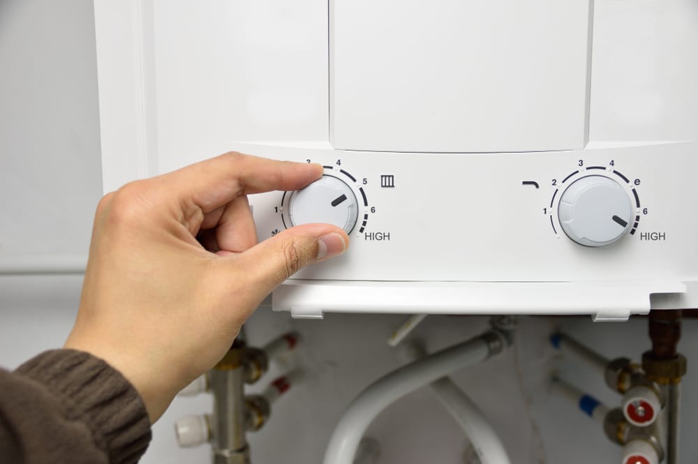 Gas vs Electric Water Heaters: 6 Advantages & Disadvantages